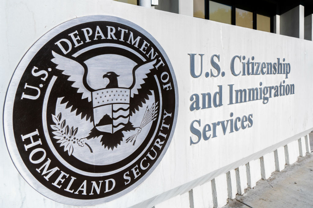 USCIS объявила об изменении суммы многих пошлин на заявления со 2 октября 2020